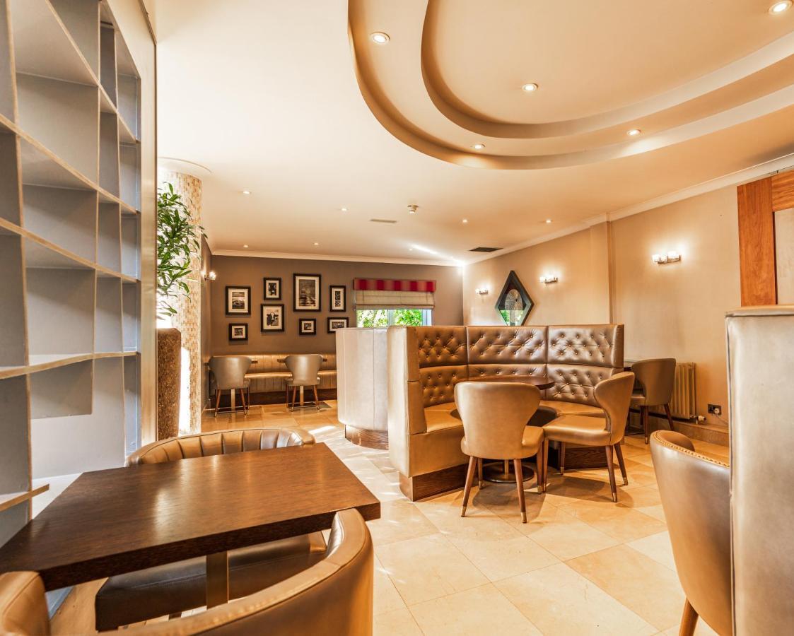 Wilton Hotel ブレイ エクステリア 写真